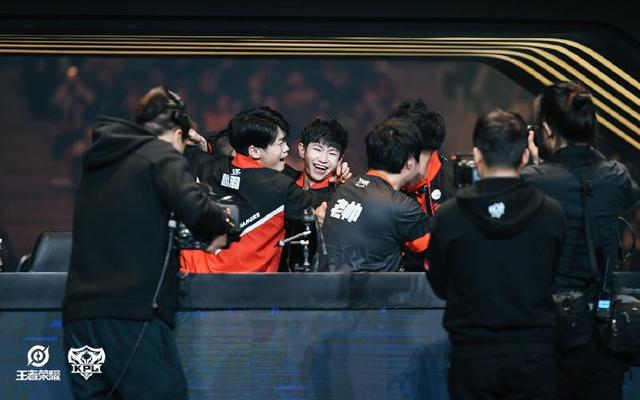 apEX谈到 Vitality 的挣扎：“总体来说，这有点令人沮丧，但这就是CS。”