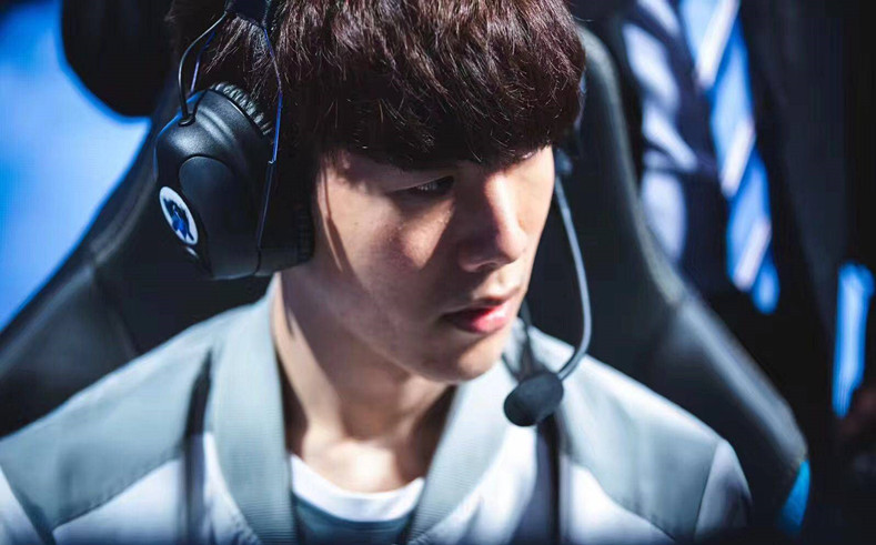 Bilibili Gaming vs AL赛前数据前瞻：双方中单是中后期团战的关键胜负手